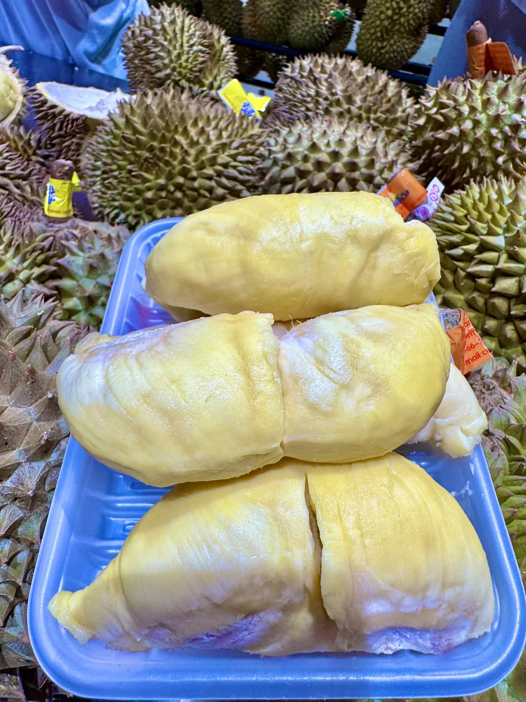 嘉荣119r两个报恩榴莲！？？抢疯了。。。