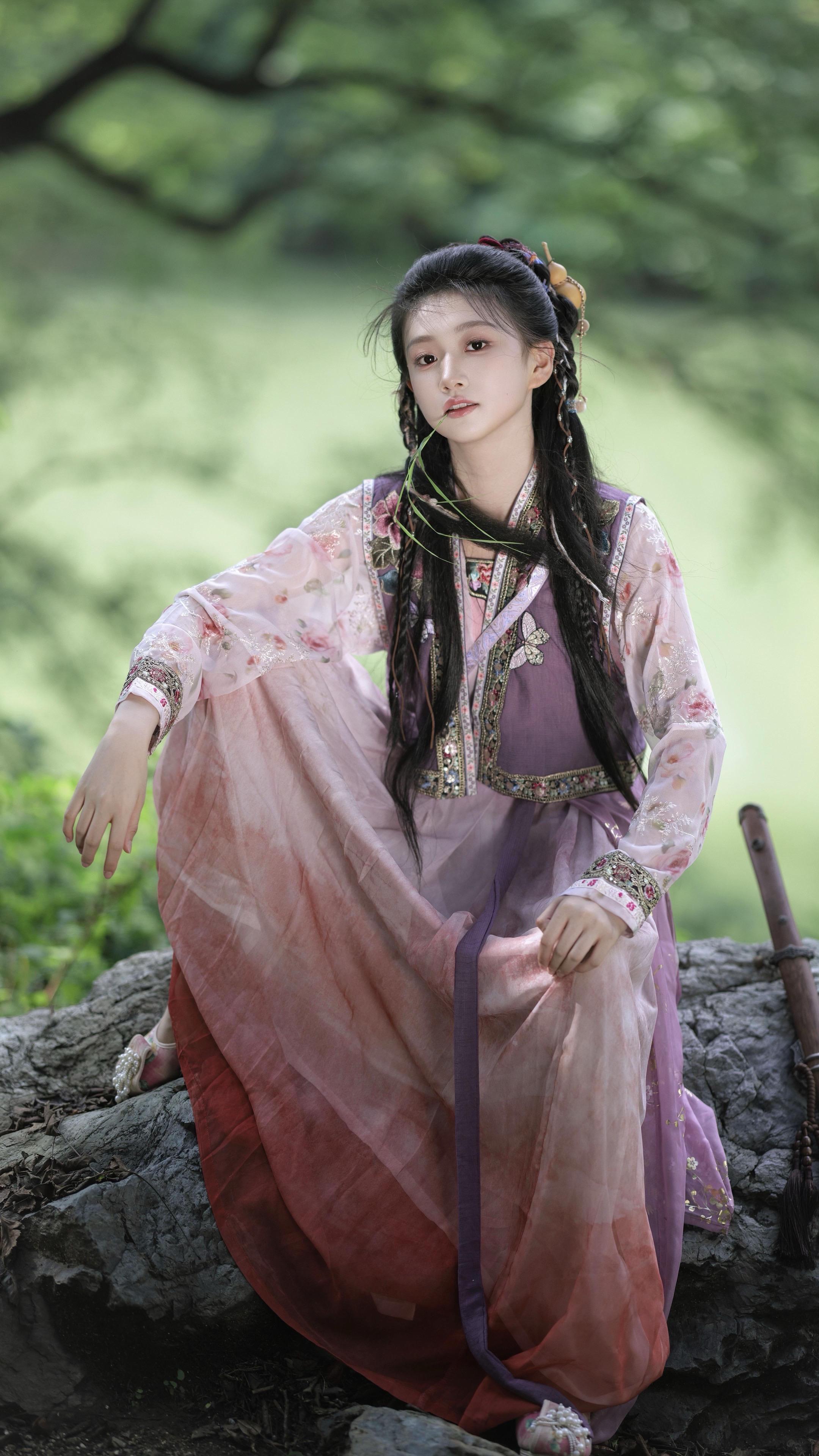 “这江湖终将有本女侠的传说”郑心妹妹好灵呀 妆造：卿卿
