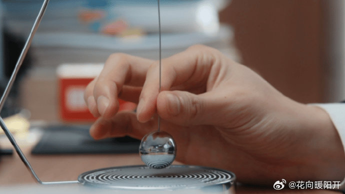 龚俊任敏职场对手戏 万万没有想到两个人在这中磕磕碰碰之间的对手戏中产生了默契，最