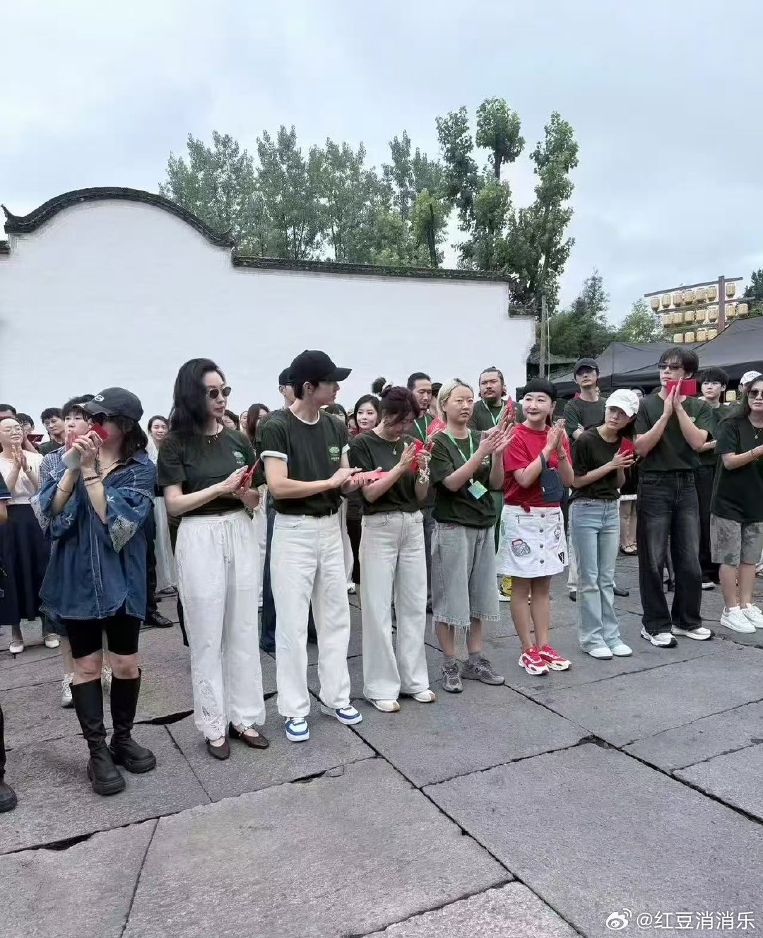 赵今麦王佳佳二搭赵今麦一念江南熟人局和佳佳姐也二搭了 