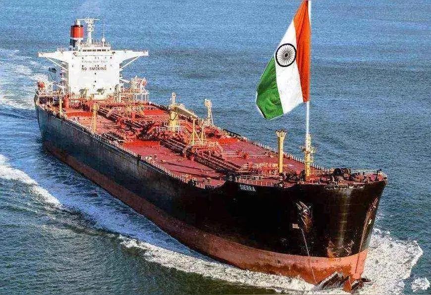 日本敢惹中国，敢惹俄罗斯吗？
美国敢扣中国货船，敢扣俄罗斯货船吗？
俄罗斯：你不