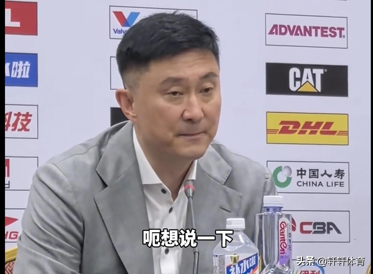 当广东男篮主场以101-92复仇江苏男篮后，广东男篮主教练杜峰指导也在赛后新闻发