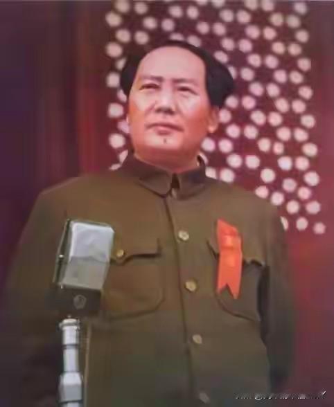 吃水不忘挖井人，幸福感恩毛主席，毛主席永远活在我们心中。


今天，一起缅怀毛主