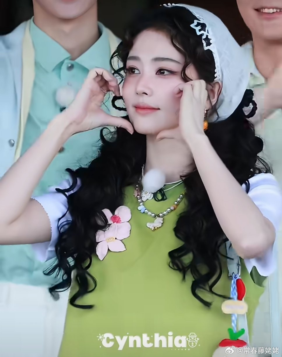可爱白鹿今日上班路透，田园少女元气满满