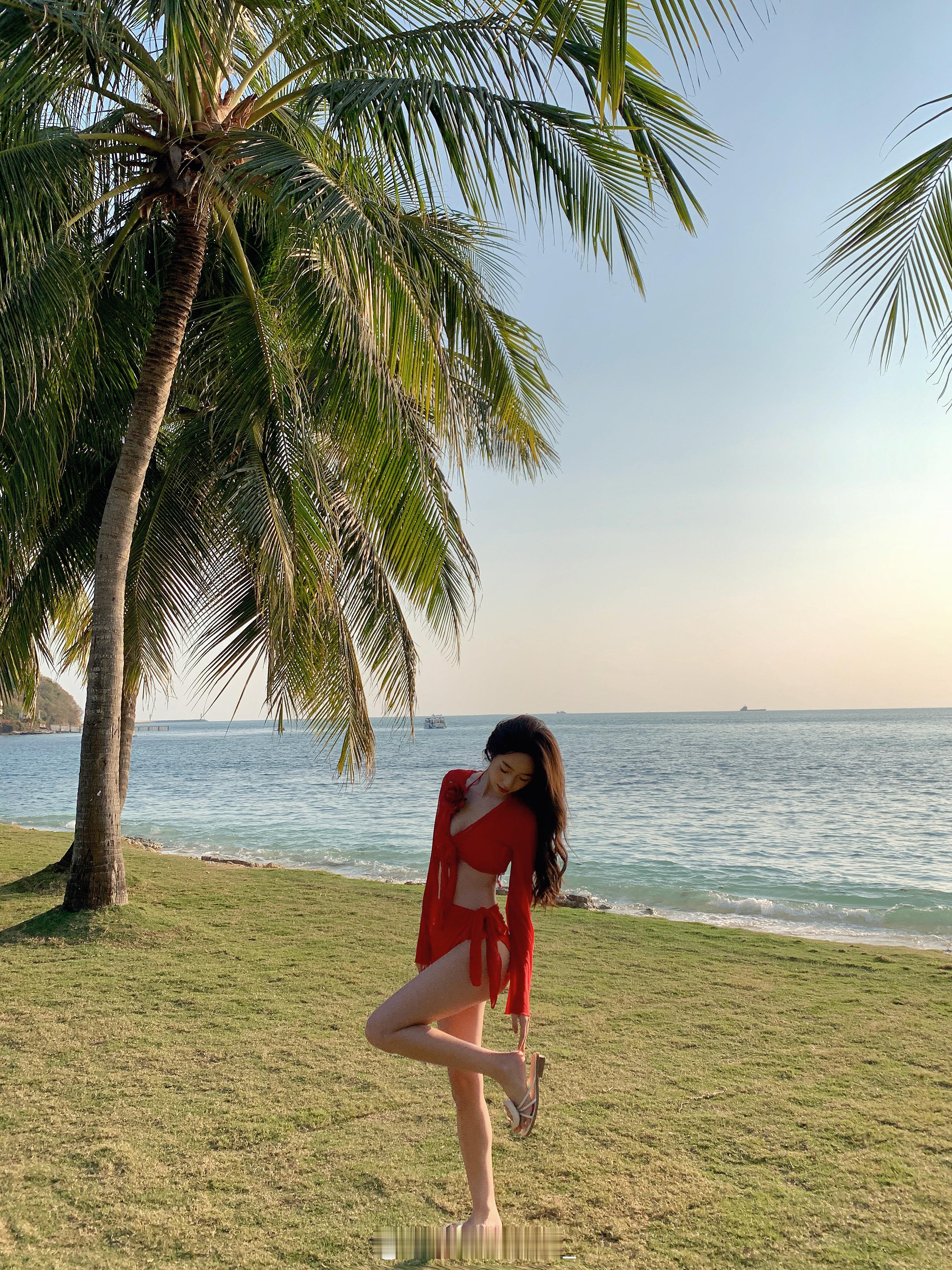 永远明媚🏝️❤️  