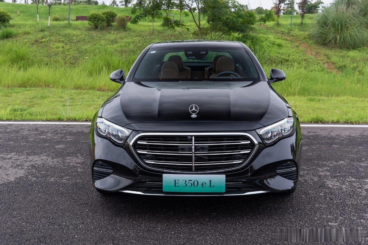 上市不到半年的新E，把月销量干到了15200台奔驰E级首次搭载了第三代MBUX智