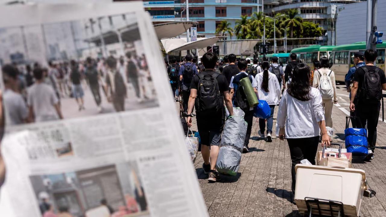 五一过后，香港西贡的清洁工说了一句话，我听完整个人都不好了：

“他们在公厕洗手