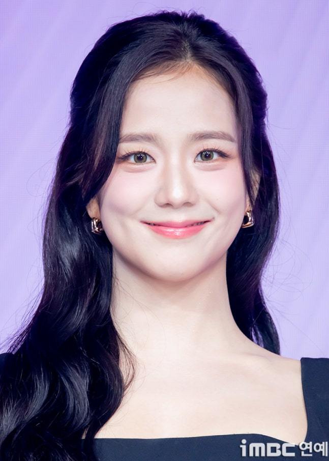 金智秀方面：与近期被提及的争议毫无关系，未曾支持或参与介入20日，金智秀方面就近