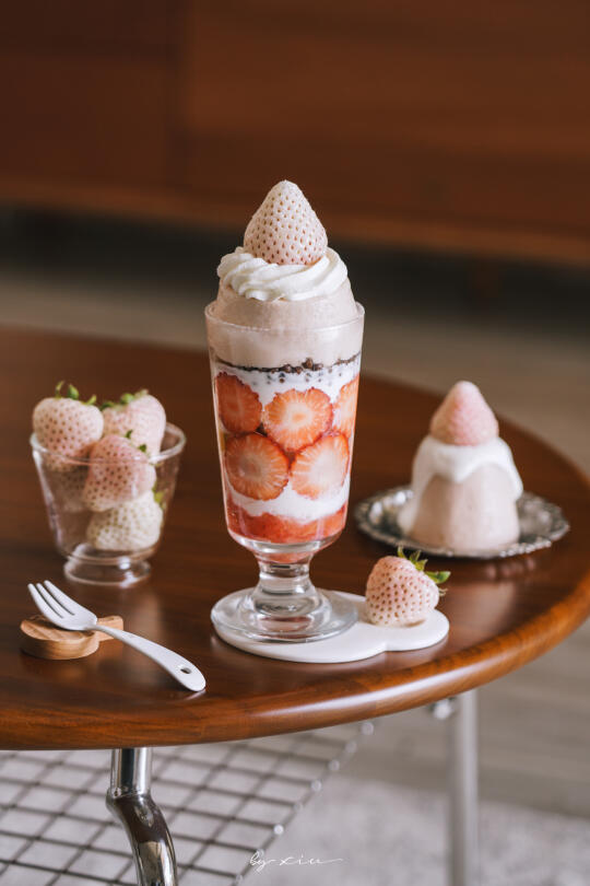 🍓草莓巴巴露亚𝘱𝘢𝘳𝘧𝘢𝘪𝘵 ᵕ̈