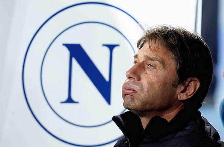 那不勒斯官宣：洛博特卡在意大利杯对阵卡利亚里的赛前热身时左腿后胫肌拉伤。加上受伤