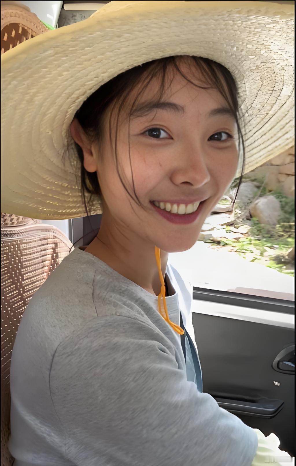 【大乎闲话】带给时代光明的小人物——李福贵
光明常被视作由非凡伟力铸就，但历史长