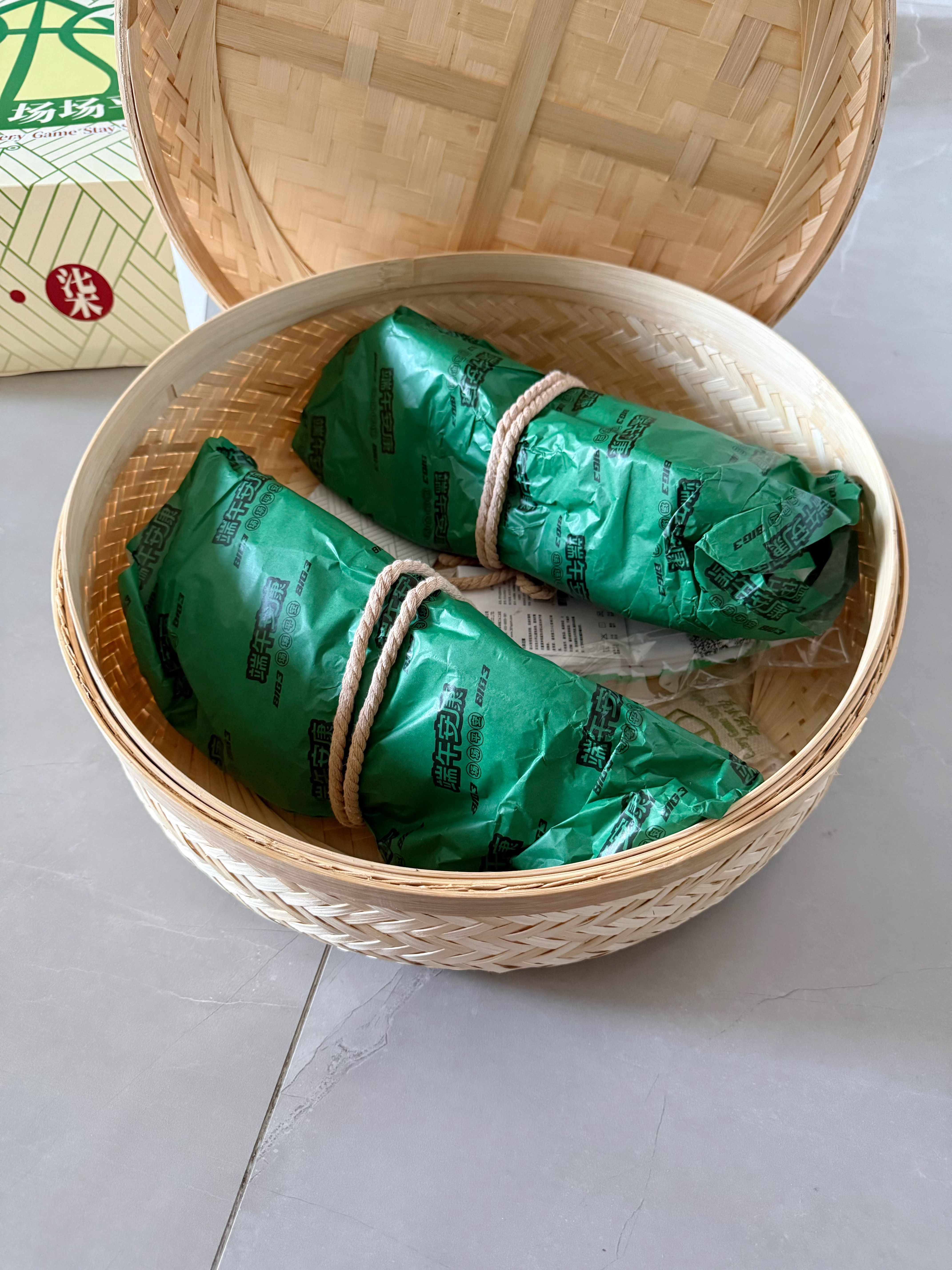 端午假期收到两个大“粽子”，感谢球鞋很潮