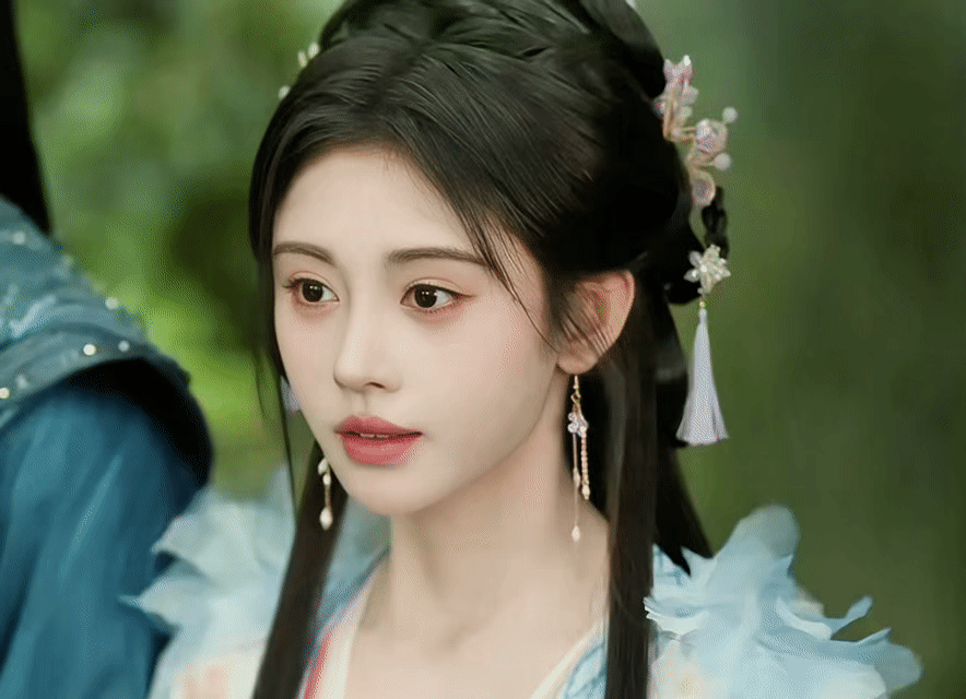 姜黎非这个吃到瓜戛然而止的表情好好笑笑嘻嘻走过来——看到闺蜜修罗场——秒收不嘻嘻