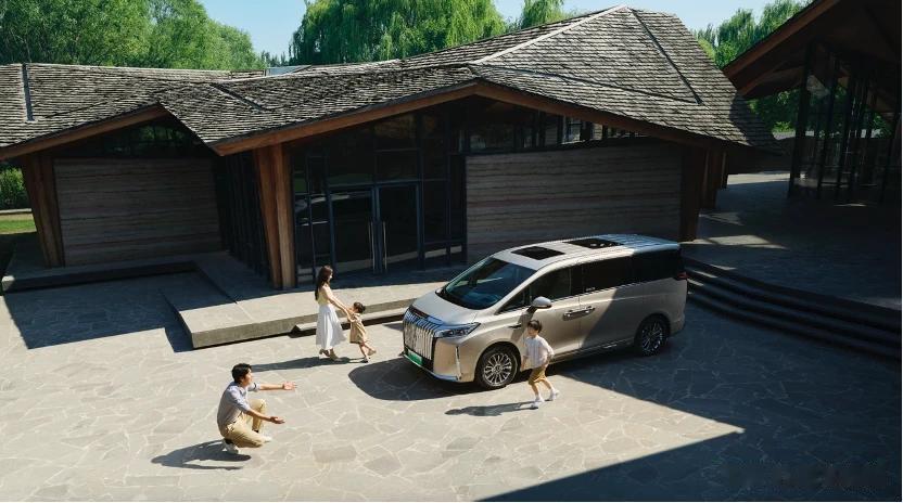 14818辆！长城魏牌新能源的3季度销量是14818辆！其中蓝山DHT-PHEV