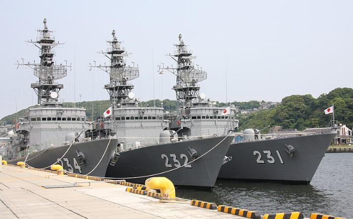 面对海军、海警实力远逊于中国的事实，菲律宾也想增强海军实力。
可惜经济不允许，那