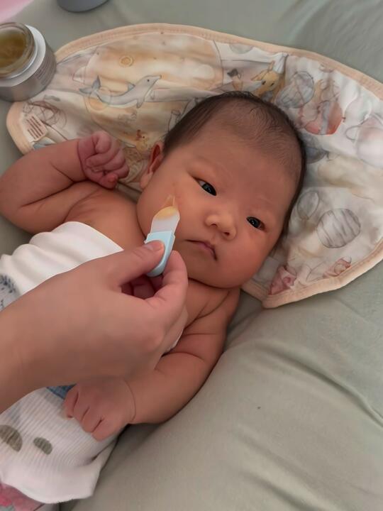 新生儿很难带吗？？