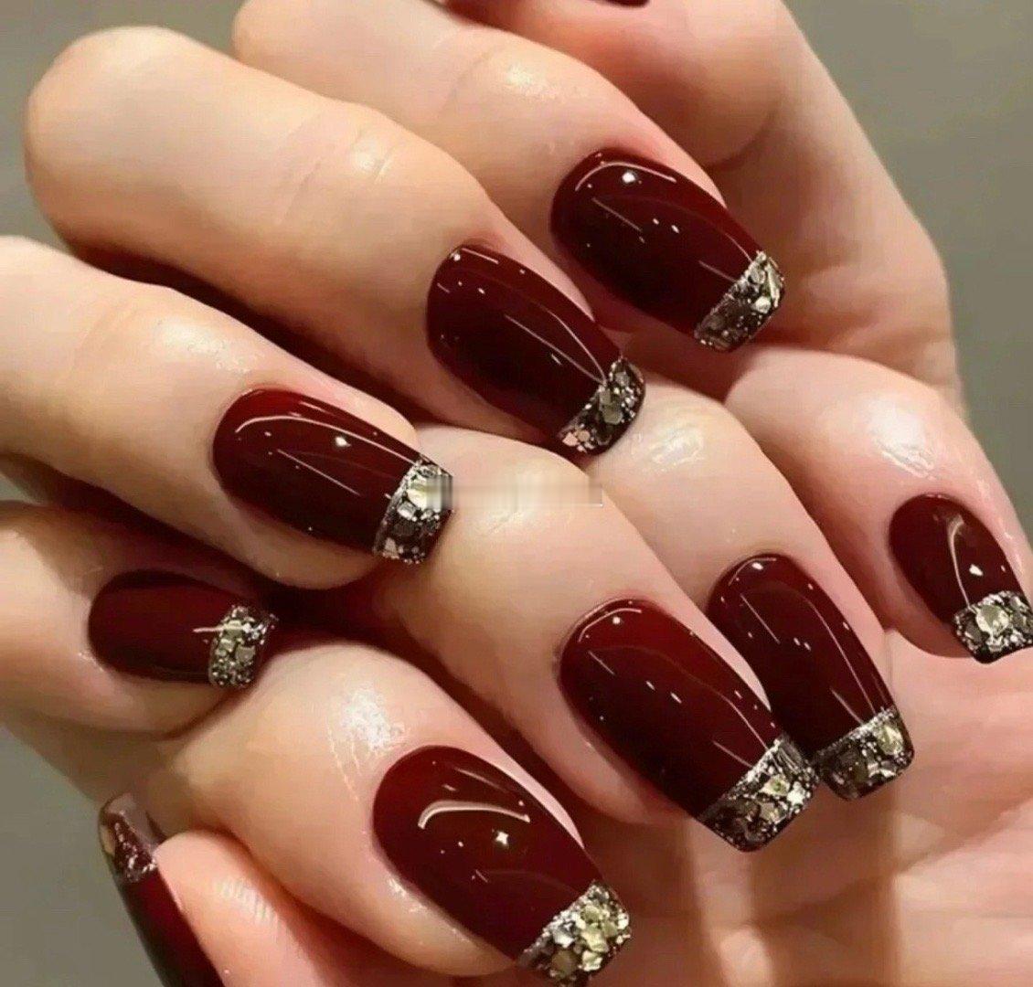 新年美甲新年指尖战袍必须安排上红红火火的新年走起来！