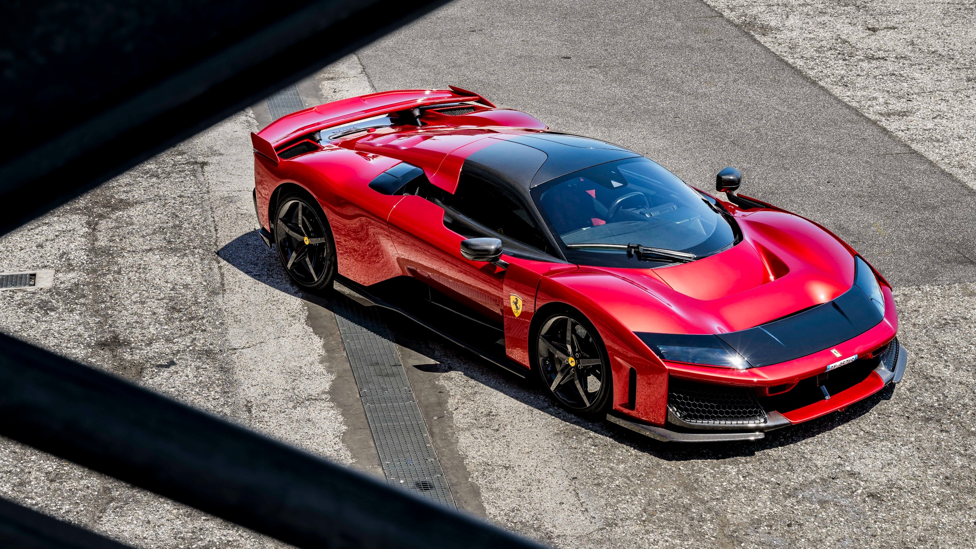 Ferrari F80 法拉利外媒评价这车动态表现都是非常牛逼，法拉利操控那肯定