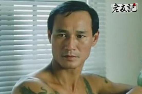 1998年，警察从陈惠敏的家中搜查出2支手枪，200发子弹，就在警察要将陈惠敏带