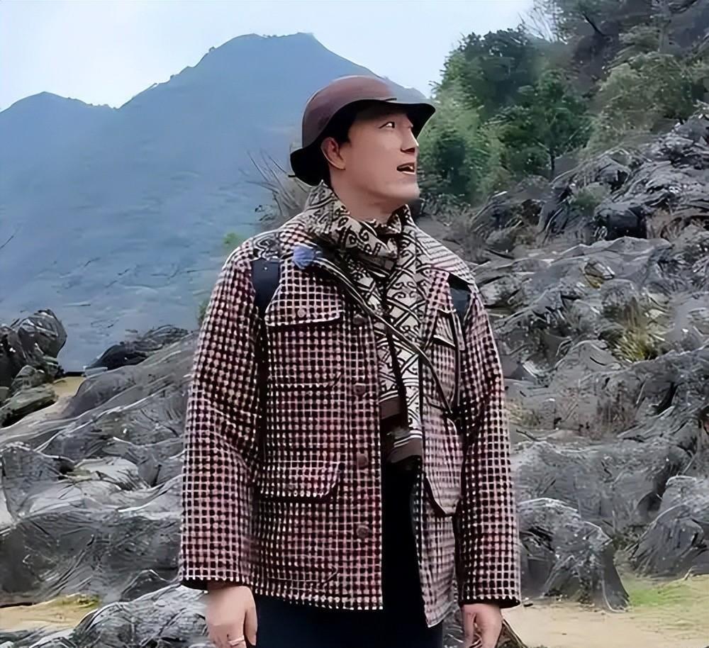 43岁的刘翔最近被一道选择题难住了。不是复出，不是伤病，是退役十年后，一份突然递