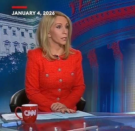 美国参议员墨菲批评国会纵容总统滥用军事权力，致使权力失控。他驳斥特朗普以“执法”