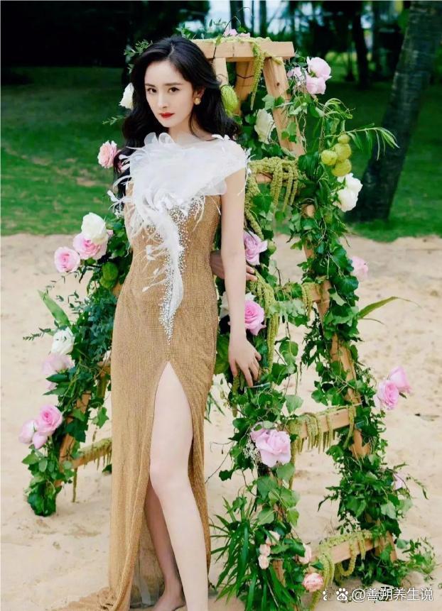 杨幂生日那天，没想到前夫刘恺威和女儿小糯米一起来了 