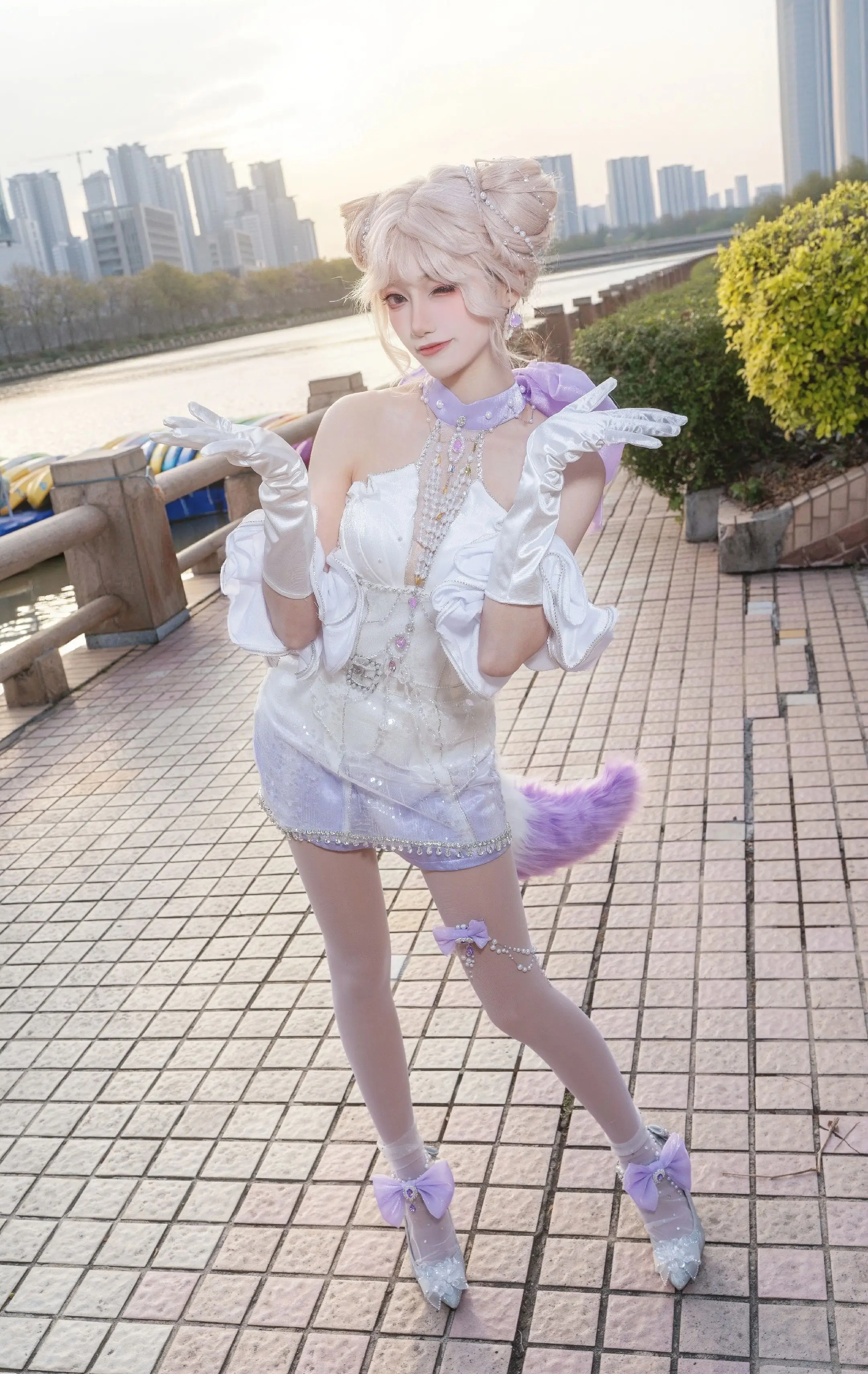 场照展示。   琶洲江边怎么拍