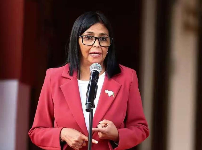 自己酿的苦果只能自己吞，罗德里格斯如何收拾这场残局。

偷鸡不成蚀把米，罗德里格