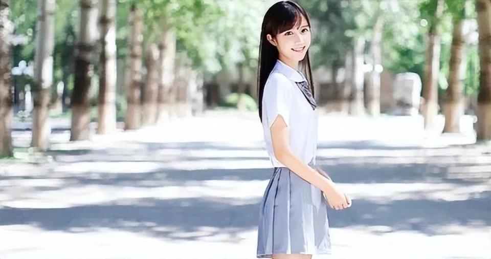 剧版《左耳》一口气播完全集，米咪演技鲜活，为何事业却不得意？

她西安音乐学院声