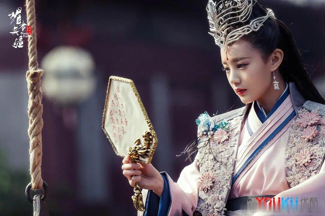 我来安利李一桐啦！这样美丽低调又谦逊的实力女演员值得被所有人看到！！李一桐拍处女