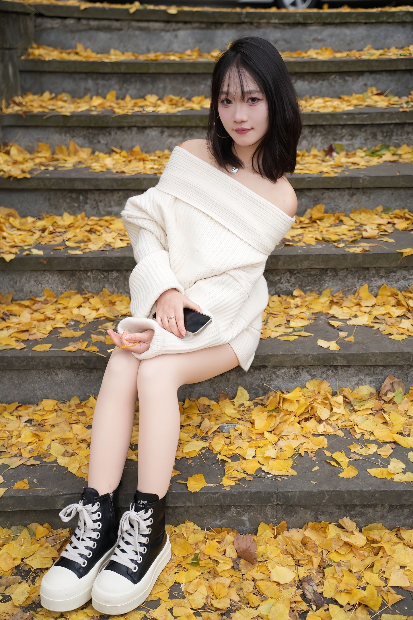 春风再美也比不上你的笑，没见过你的人不会明了 ——李宗盛《鬼迷心窍》 