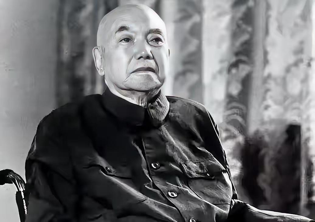 1939年，萧克手里攥着八千精锐，身边有着宋时轮、邓华两员虎将，外加一个能一呼百