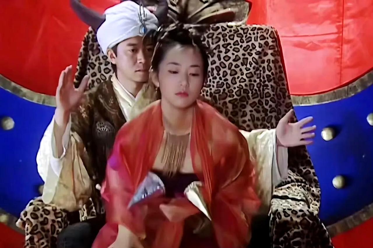 #寻找热爱表达的你#韩雪年轻的时候是真的什么角色都演过，《春光灿烂猪八戒》里的铁