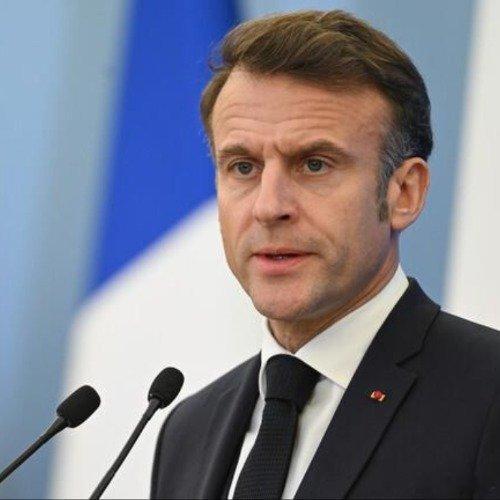 特朗普和马克龙吵翻所谓吵翻就是马克龙想舔特朗普没舔到，还想请人家吃饭，结果人家直