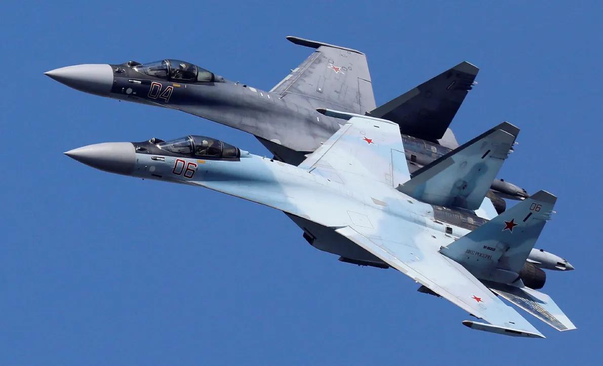 俄总长亲督 350 公里战线，苏 35 远程碾压 F16，俄乌战局迎关键转折。