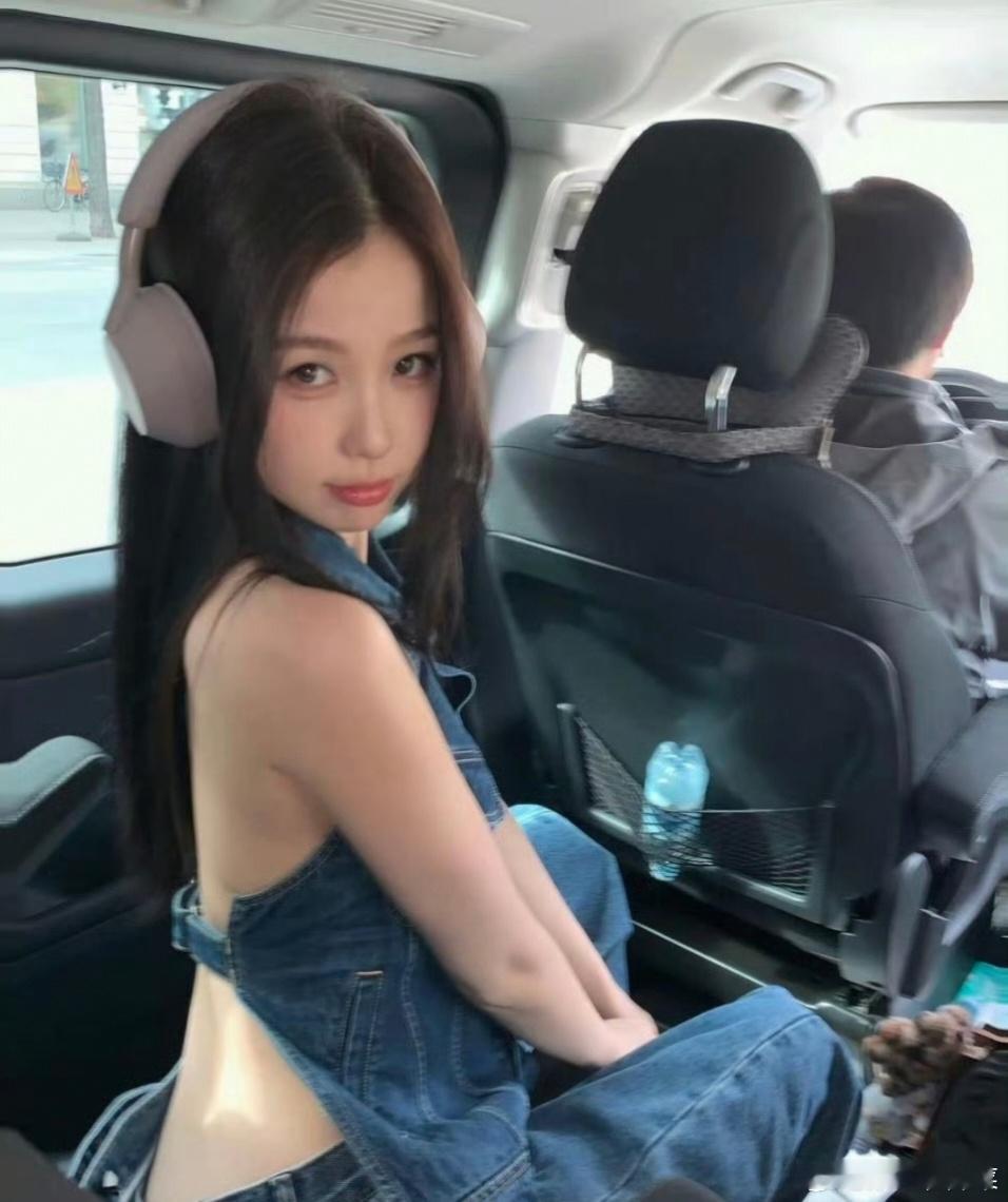 虞书欣好辣虞书欣，火萌美辣，同意吗？ 