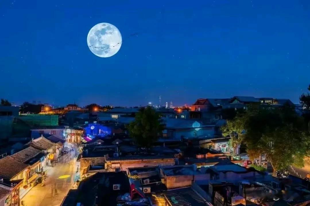 苏轼《念奴娇.赤壁怀古》读后感
（2024年9月18日）
赤壁江山如画边，风流千