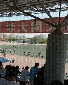 又是一个被摄影耽误的跑步健将。