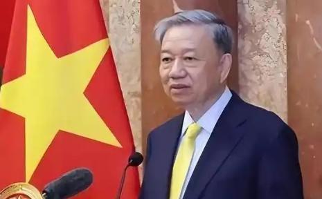 越南最近对中国的挑衅火药味十足。这一次不光嘴上喊，还真敢点着名、摊着牌，完全把算