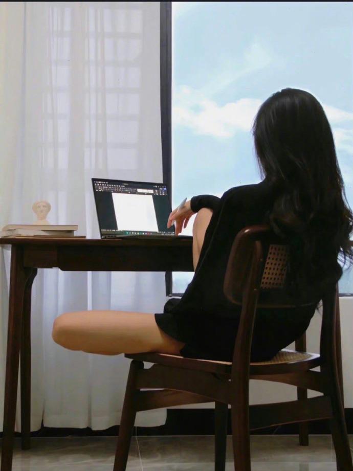 想要内心强大，不被其他人影响应该怎么做？

强迫自己去做那些你认为“会死”的事情