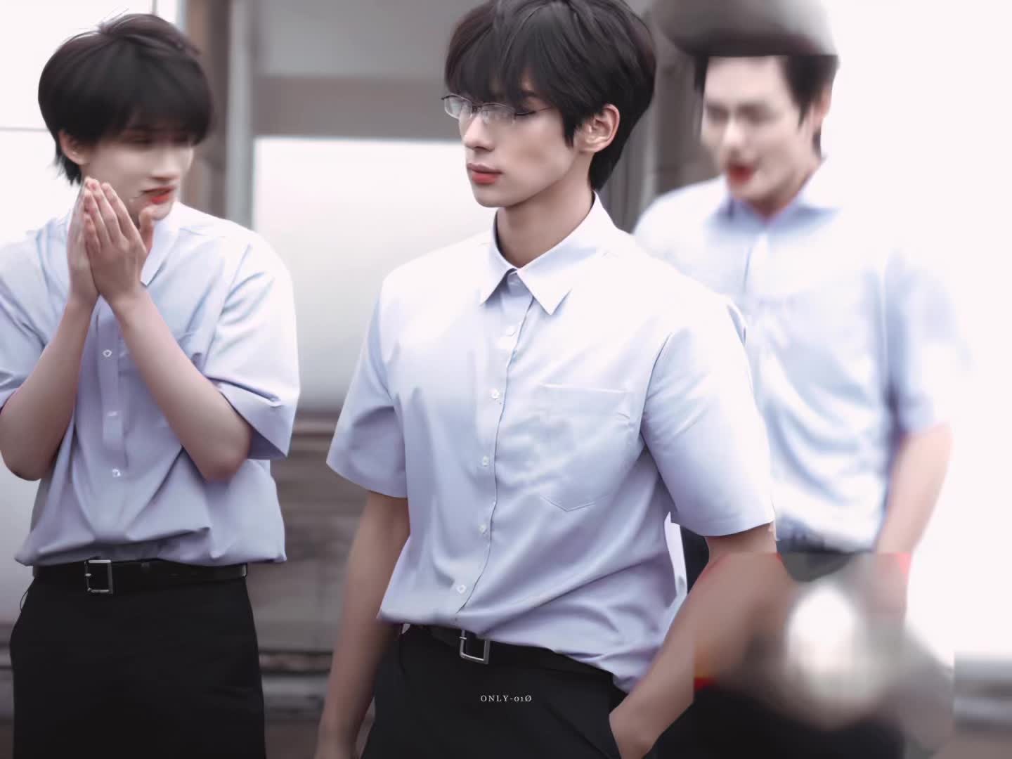 日剧阴郁撕漫男既视感… 花灵龙来袭…