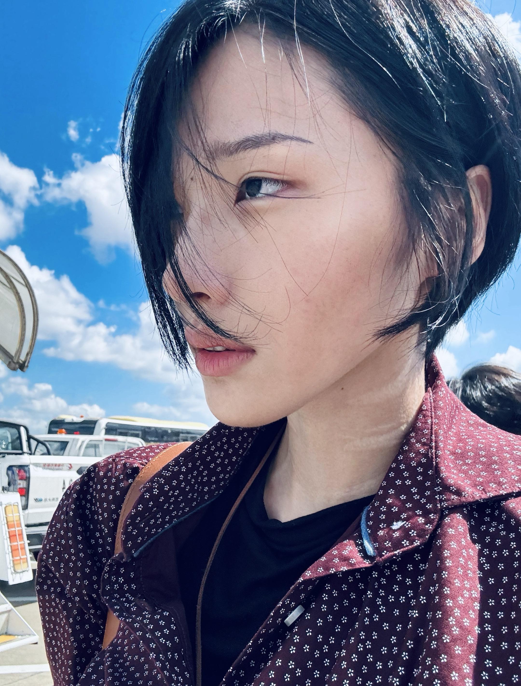 女人样貌如何都无所谓，但一定要看起来有故事🤓