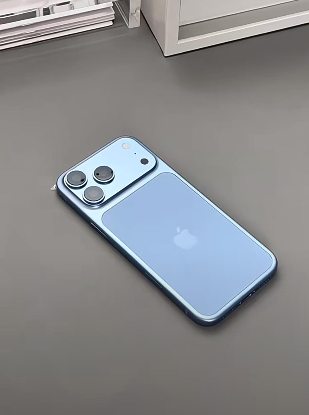 上手实测！
iPhone18 Pro和Pro Max，
别盲目加1000块。
