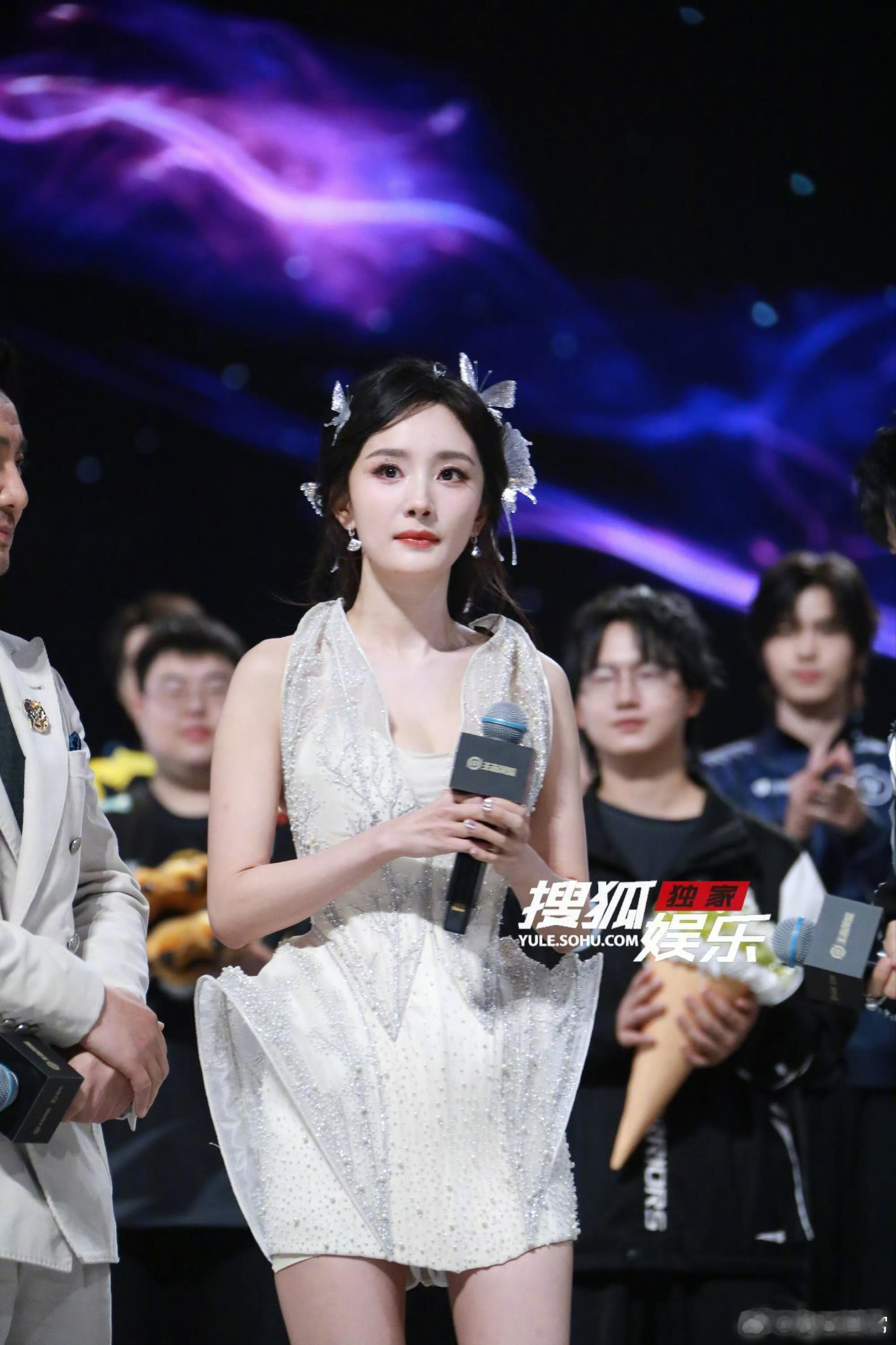 杨幂、周深、汪苏泷、刘宇宁、单依纯、程潇王者荣耀活动生图王者荣耀共创之夜杨幂co