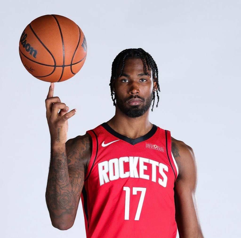 今日过后，本赛季三分出手超过40次的球员三分命中率伊森 53.1% 联盟第一谢泼