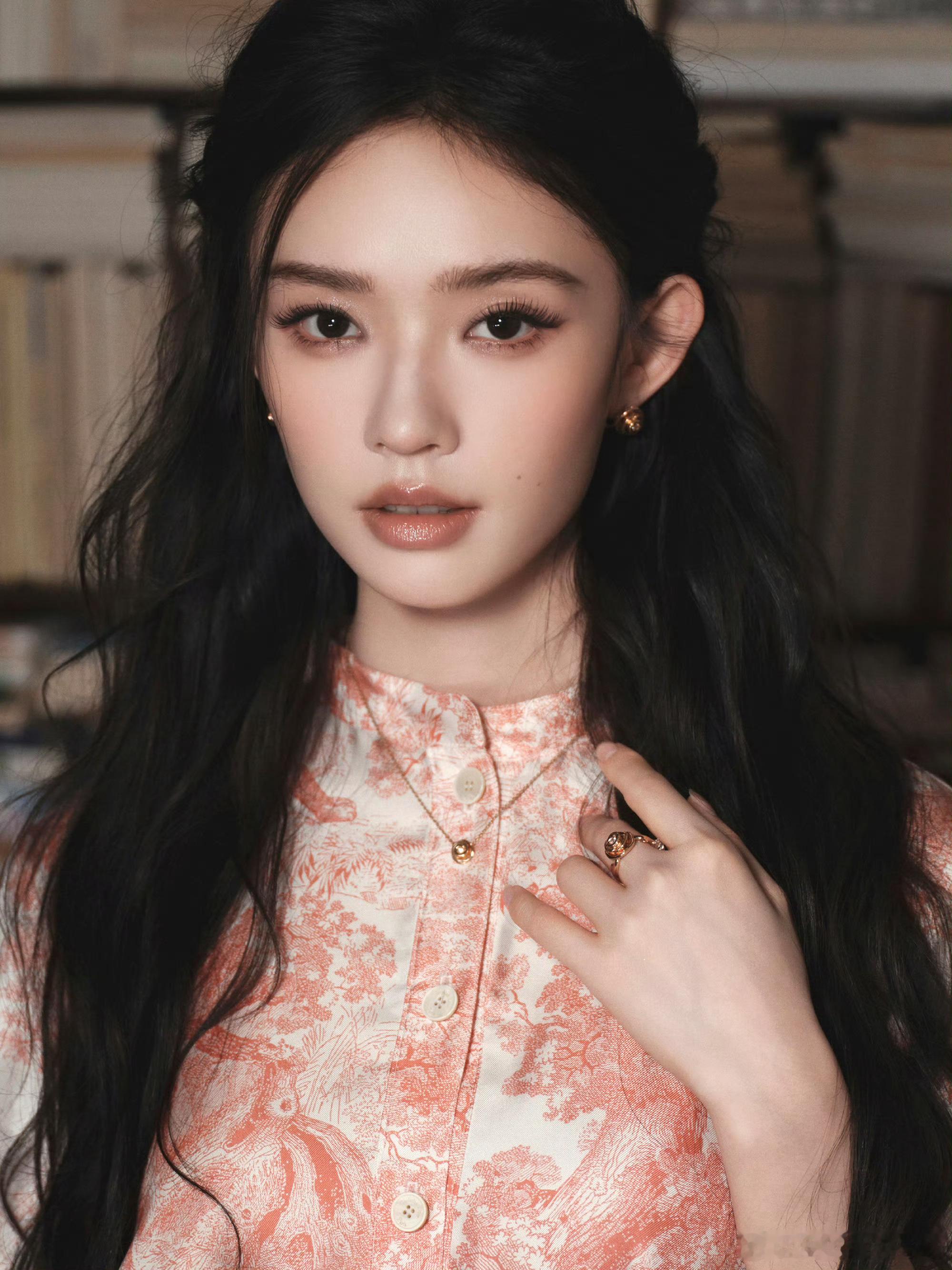 林允我那留洋归来的白月光我简直不要太吃林允的颜 懂事的导演已经在给她递本子了 每