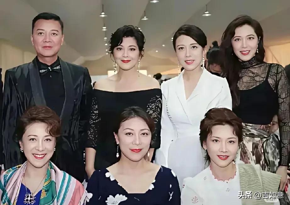 这几位往那一站，切不说骨像，这气质是年轻演员学多少年都不容易学到精髓吧[奸笑]