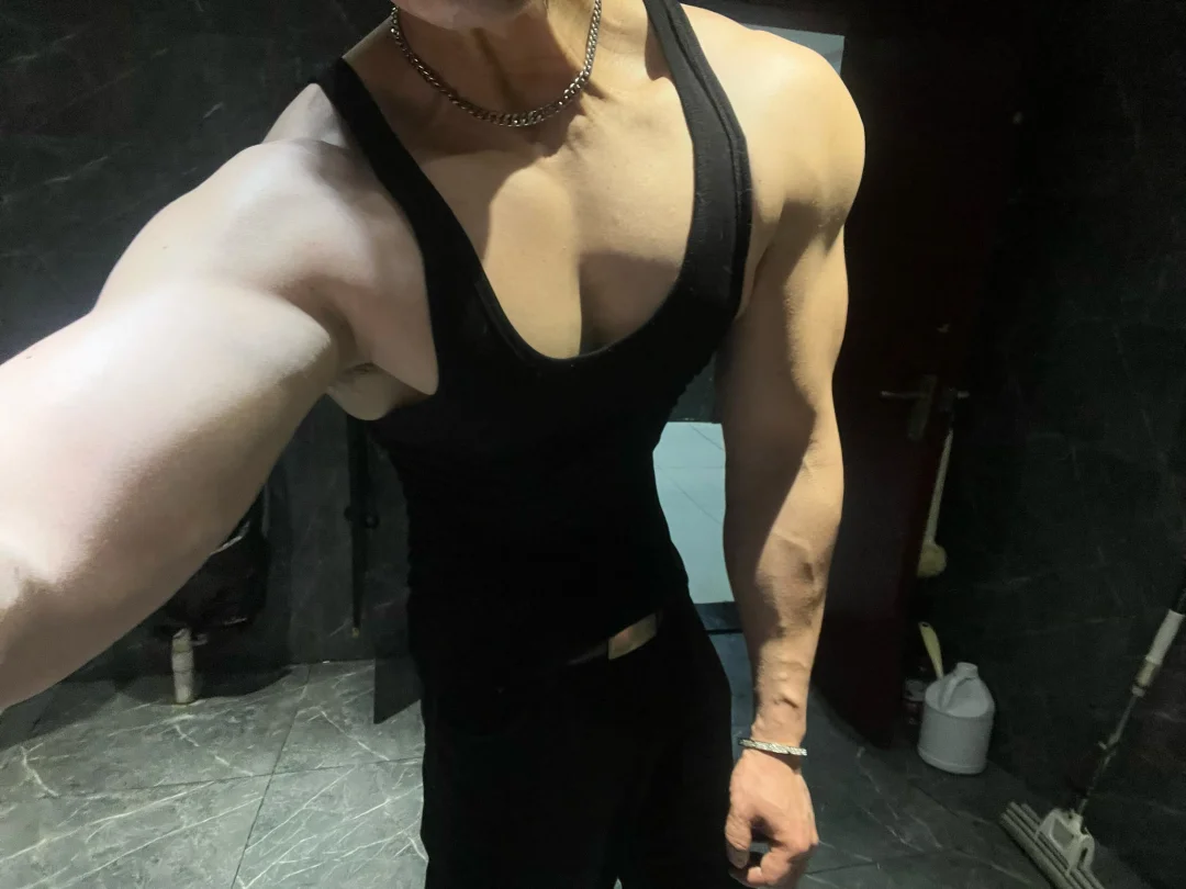 夜里偷偷开门训练