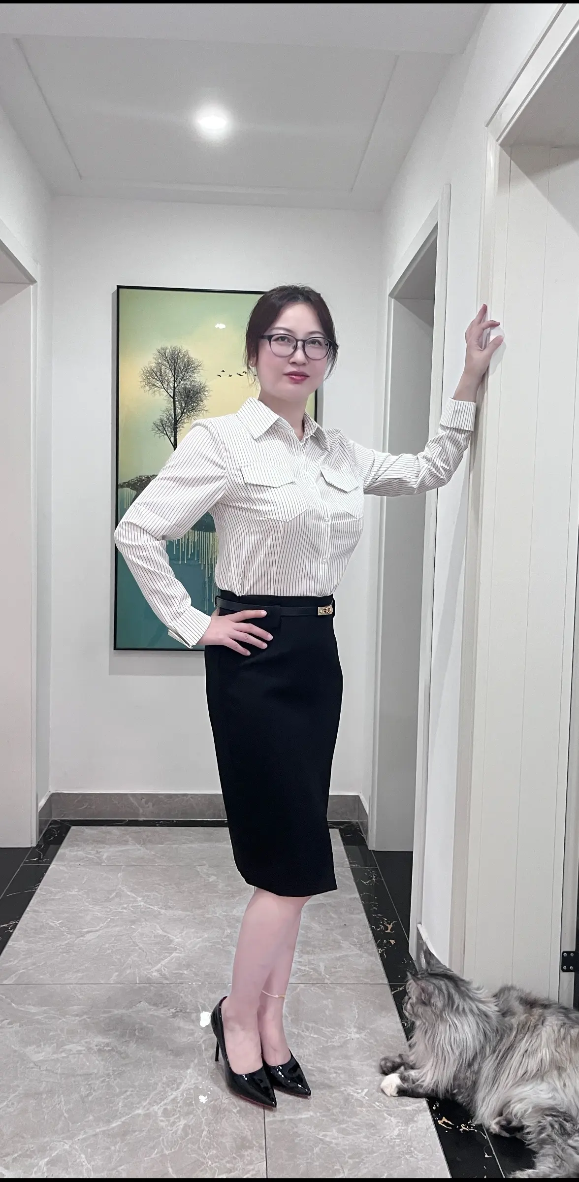贤妻和蠢妇最大的区别就是: 聪明的女人会竭尽全力托举扶持自己的老公，让...