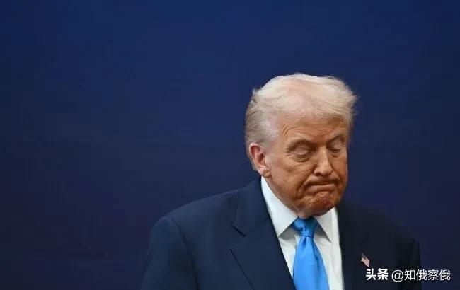 特朗普称，那些从中国“成千上万地购买”风力发电机的欧洲人是“傻瓜”：

“要知道